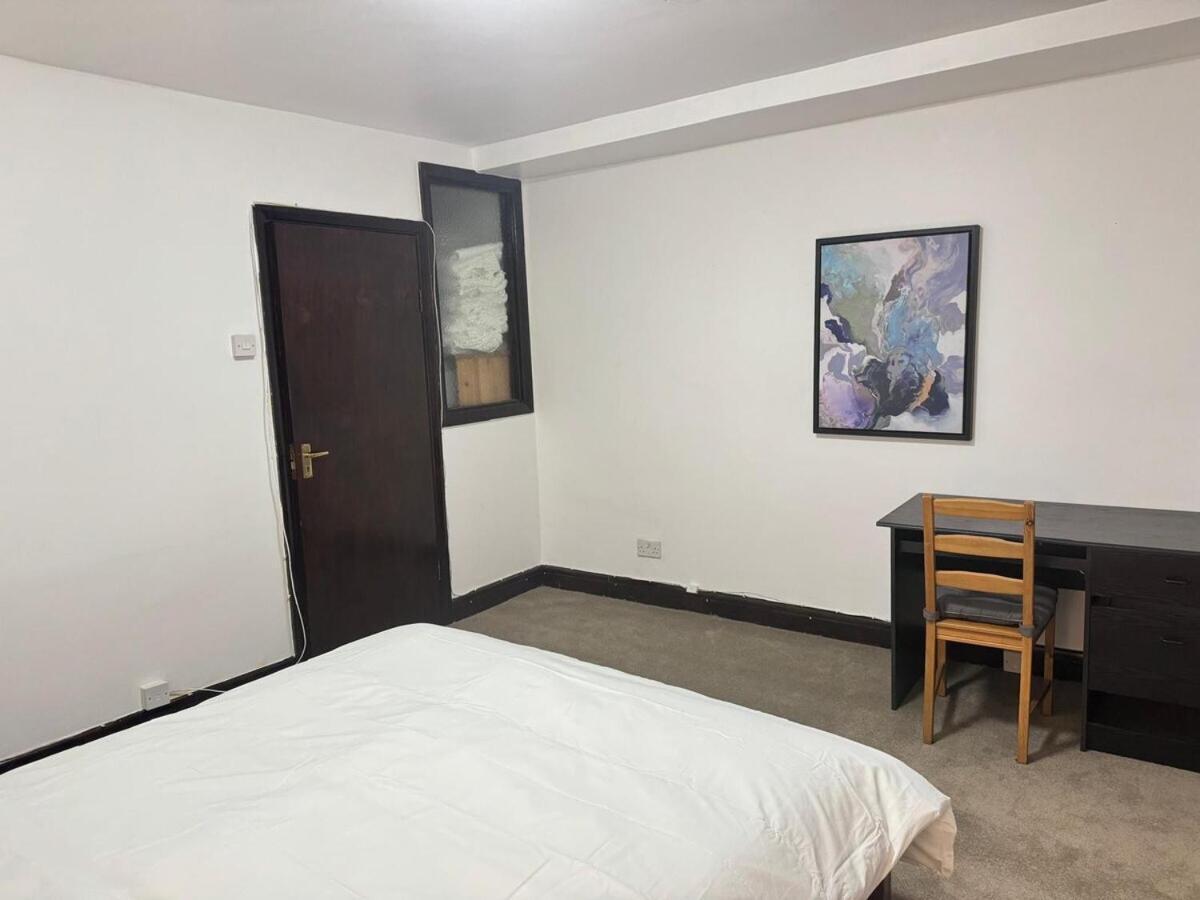 London Stockwell Station Apartment Номер фото